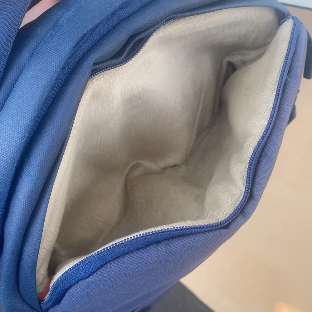 Incase Backpack (Color: Blue) - Picture 6 of 9